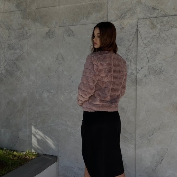 jacket featuring faux fur - Picture 3 of 16